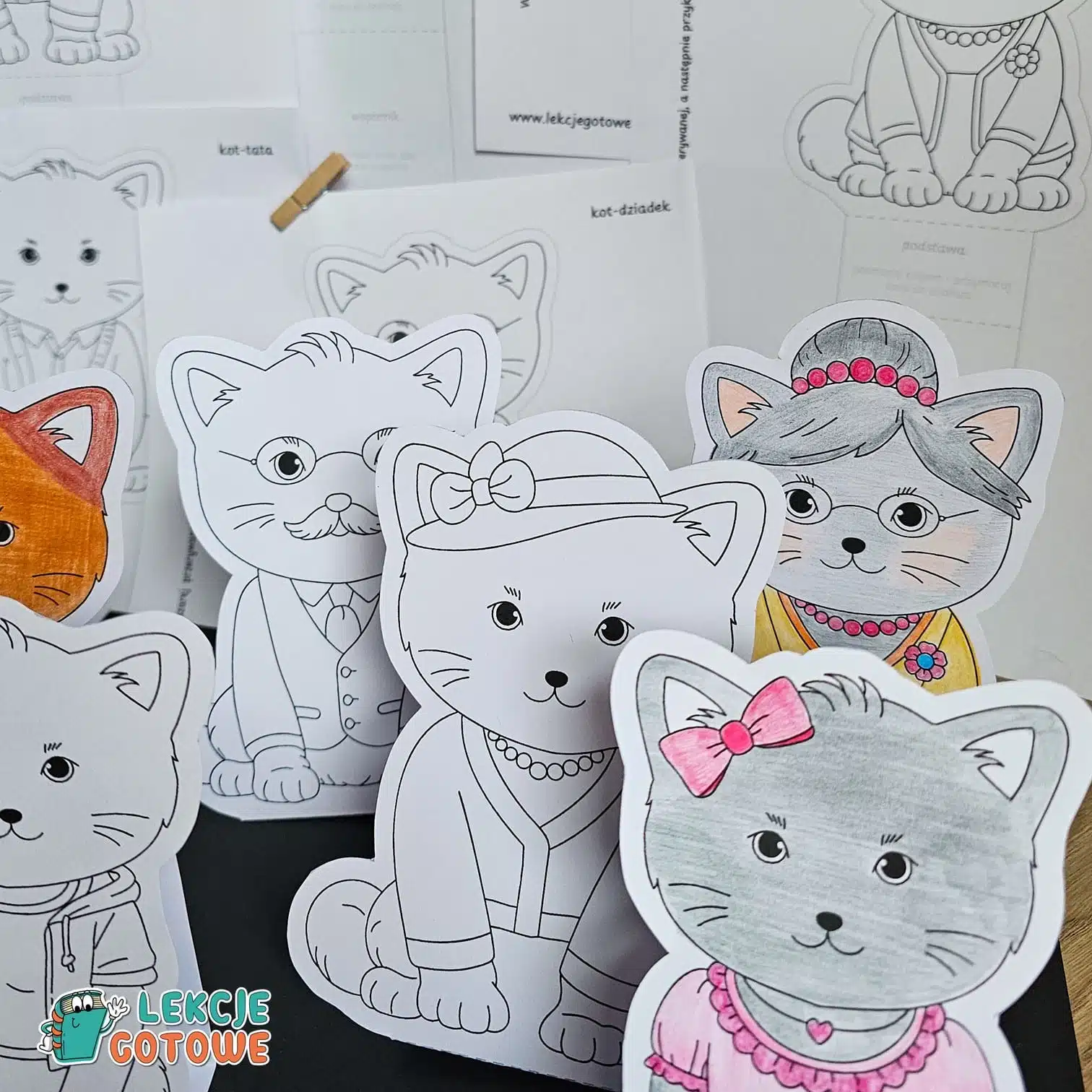 kocia rodzina dzień kota koty kolorowanki wycinanki makieta praca plastyczna pdf do druku dla dzieci edukacja plastyczna praca